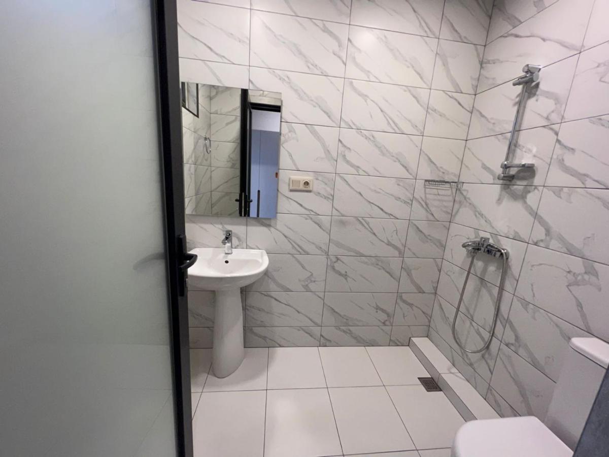 Batumi Hotel R&M المظهر الخارجي الصورة