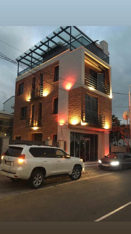 Batumi Hotel R&M المظهر الخارجي الصورة