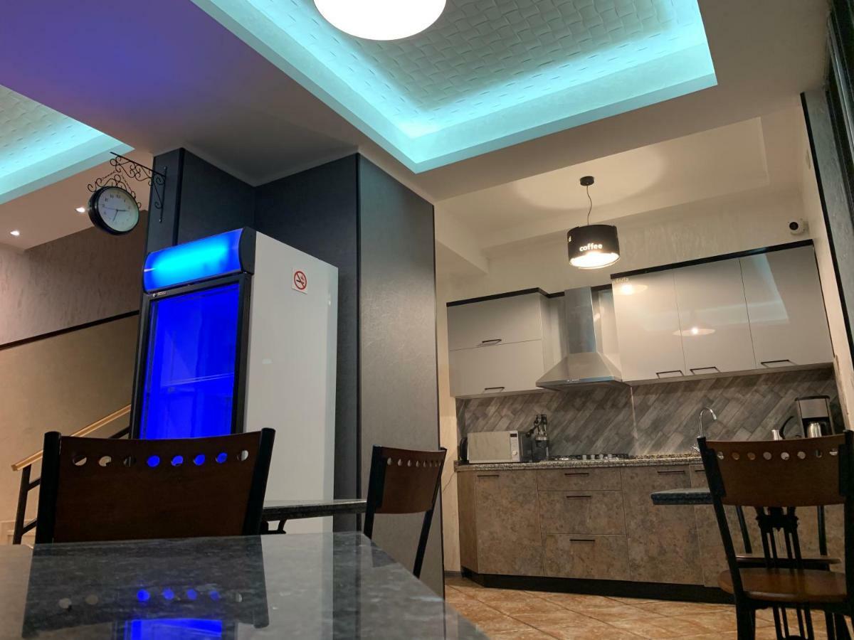 Batumi Hotel R&M المظهر الخارجي الصورة
