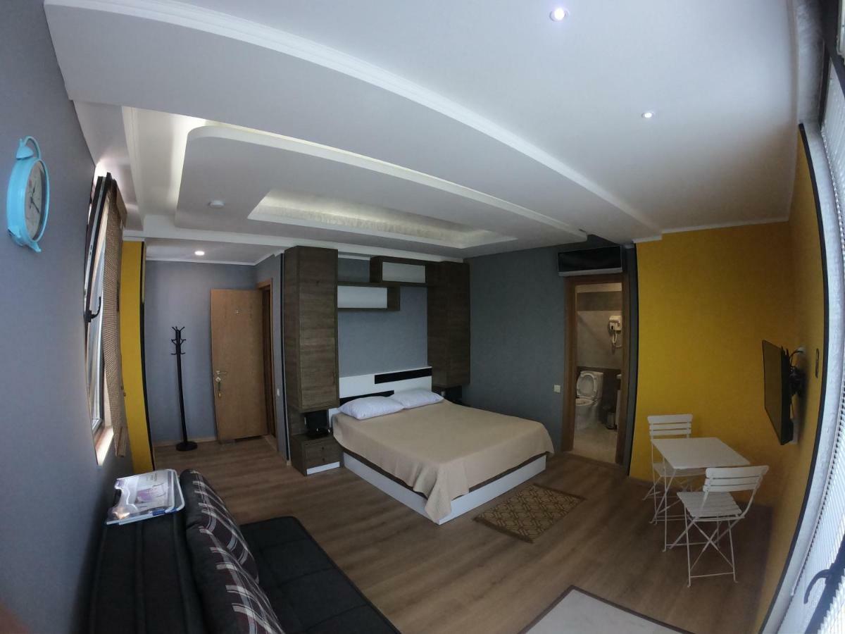 Batumi Hotel R&M المظهر الخارجي الصورة