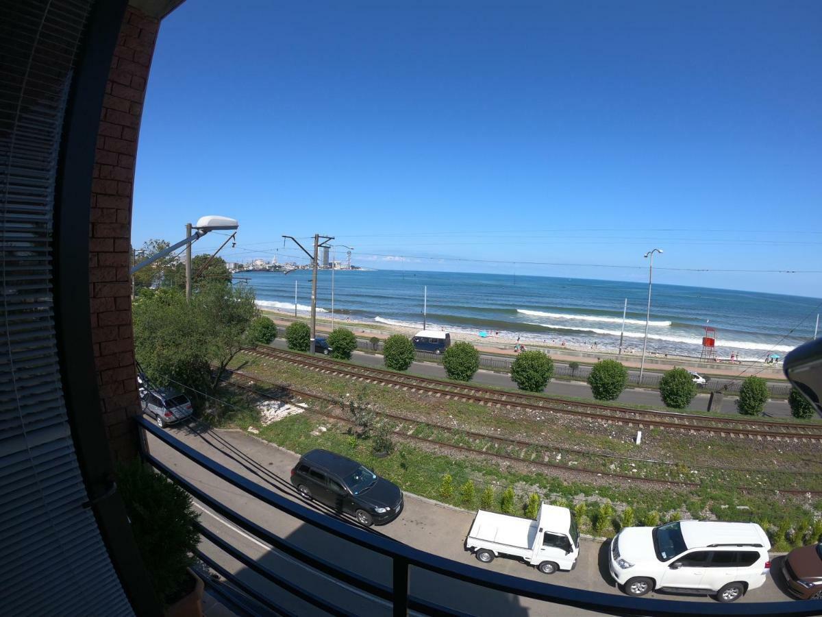 Batumi Hotel R&M المظهر الخارجي الصورة